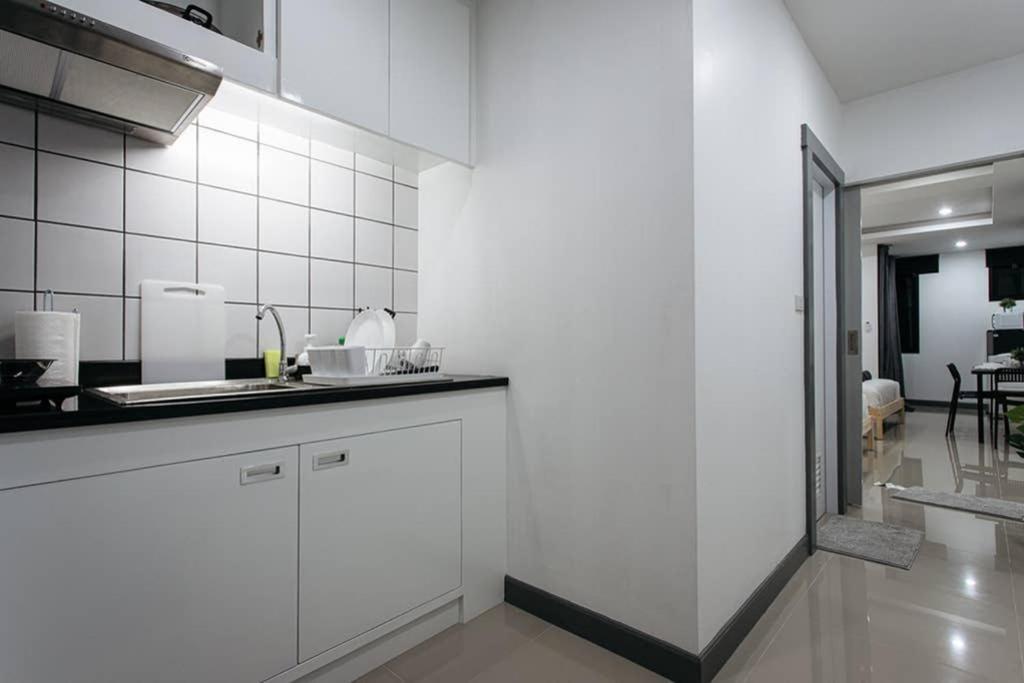 Апартаменты P2 Silom Large 2Beds Full Kitchen Wifi 4-6Pax Бангкок Экстерьер фото