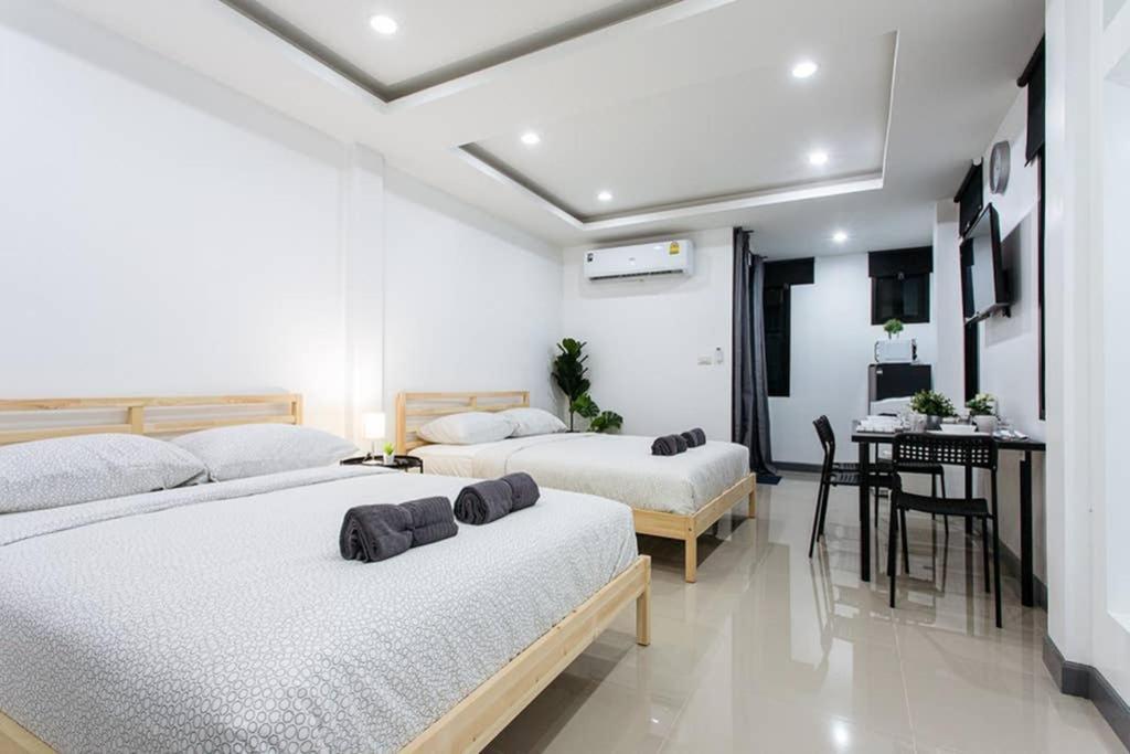 Апартаменты P2 Silom Large 2Beds Full Kitchen Wifi 4-6Pax Бангкок Экстерьер фото