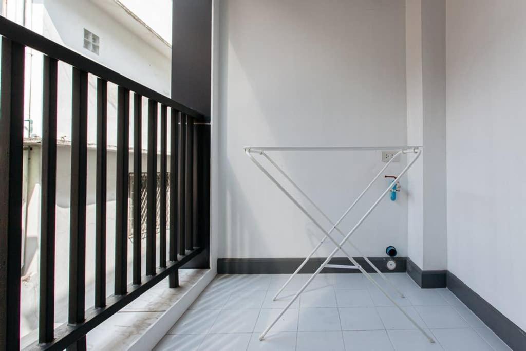 Апартаменты P2 Silom Large 2Beds Full Kitchen Wifi 4-6Pax Бангкок Экстерьер фото